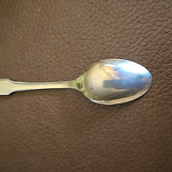 Vintage Floral Guilloce Collector's Spoon - Picture 5 of 6